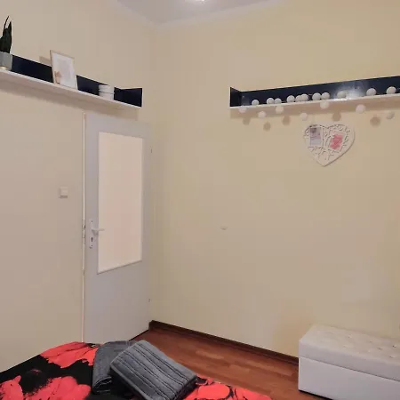 Apartment *** Cozy And Bright *